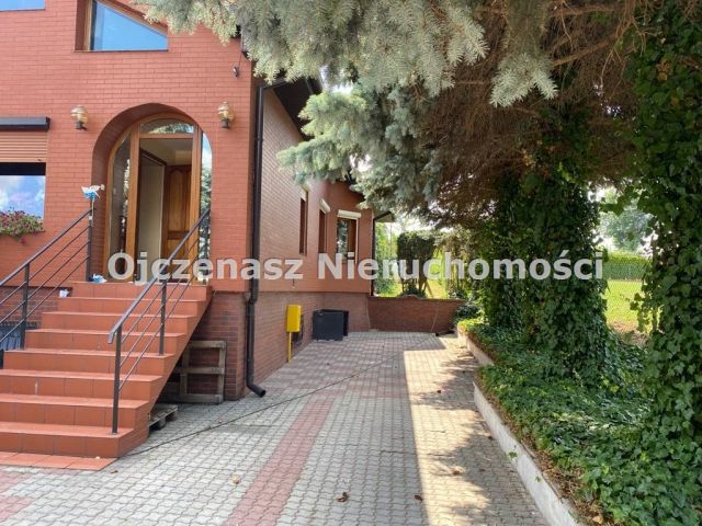 dom wolnostojący, 10 pokoi Żnin. Zdjęcie 2