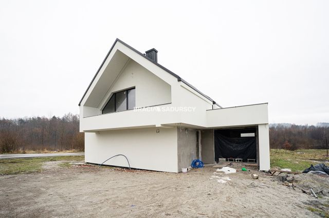 dom wolnostojący, 5 pokoi Zawada. Zdjęcie 5