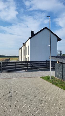 dom szeregowy, 5 pokoi Warszawice. Zdjęcie 3