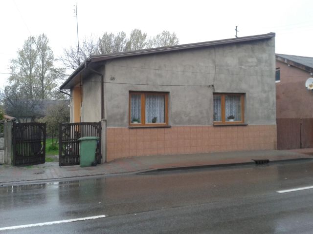 dom wolnostojący, 2 pokoje Zawiercie Kromołów, ul. Siewierska. Zdjęcie 1