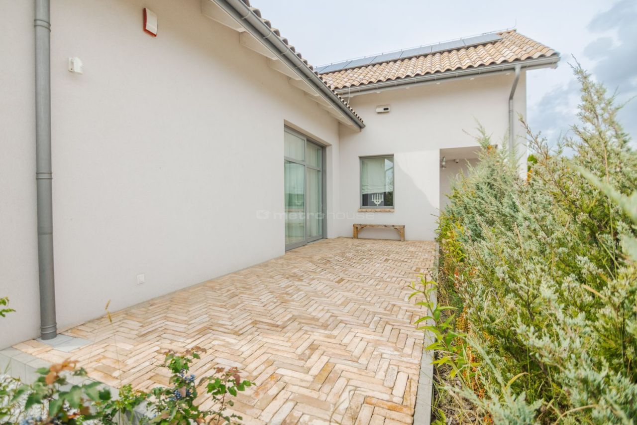 dom wolnostojący, 4 pokoje Jadwisin. Zdjęcie 4