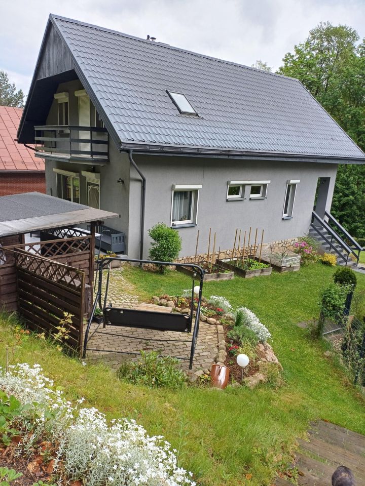 dom wolnostojący, 4 pokoje Podgórzyn, Dolina Czerwienia. Zdjęcie 1