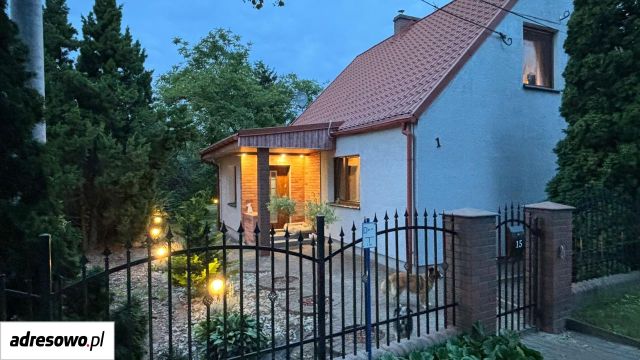 dom wolnostojący, 6 pokoi Chełmno, ul. Jastrzębia. Zdjęcie 1