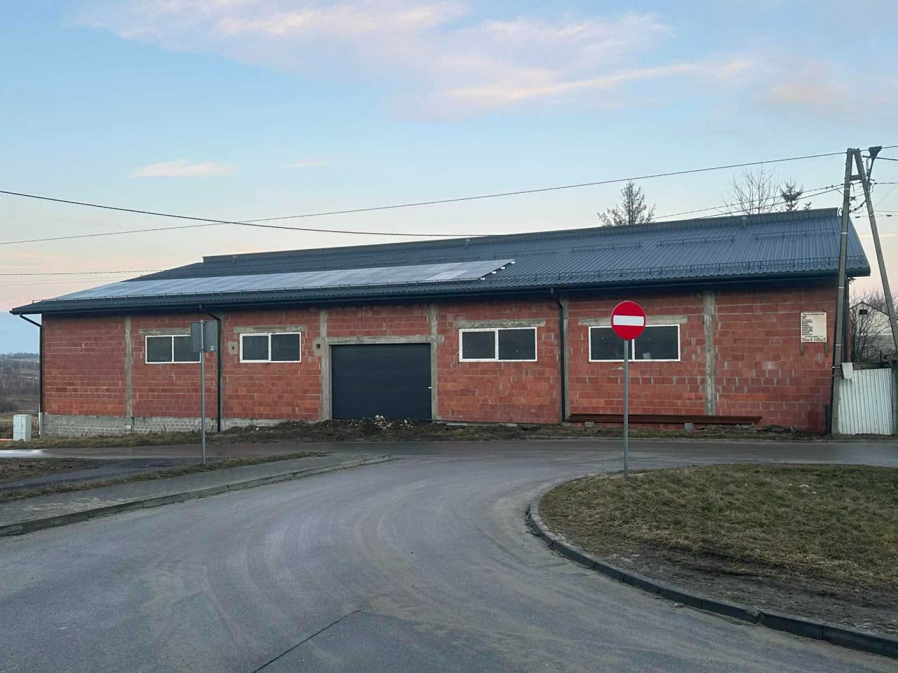 Hala/magazyn Niegowa. Zdjęcie 1