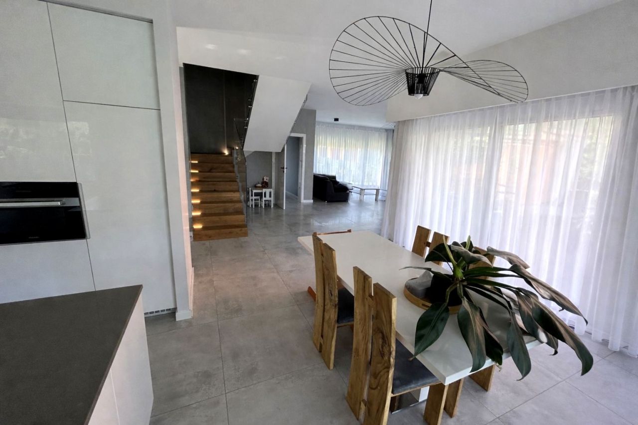 dom wolnostojący, 6 pokoi Konstancin-Jeziorna. Zdjęcie 11