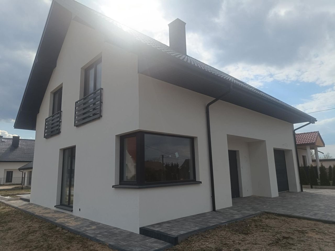 dom wolnostojący, 3 pokoje Radomice Lipa, ul. Główna. Zdjęcie 3