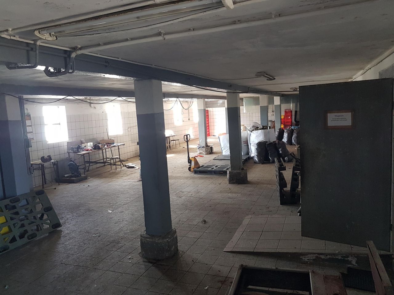 Hala/magazyn Lubowidz. Zdjęcie 4