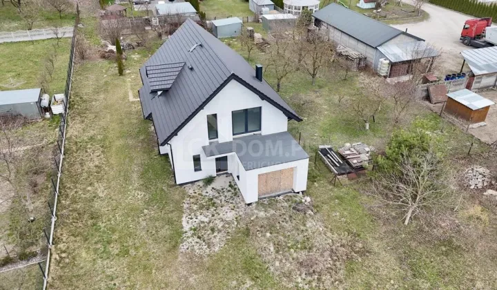 dom wolnostojący, 4 pokoje Kowala