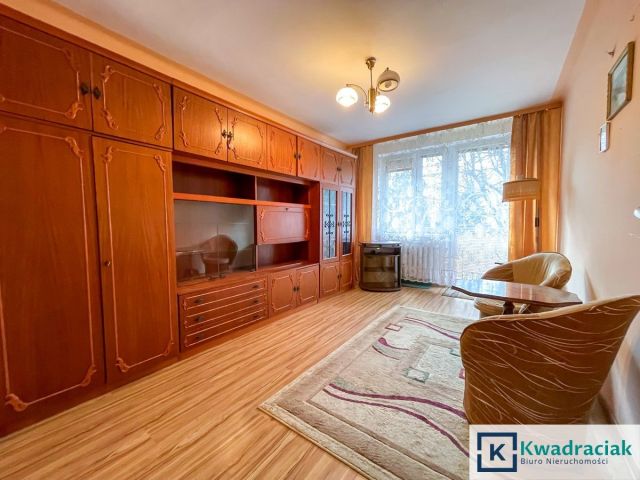 Mieszkanie 3-pokojowe Krosno, ul. Podchorążych. Zdjęcie 1