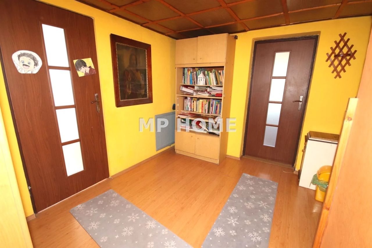 dom wolnostojący, 5 pokoi Bronów. Zdjęcie 21