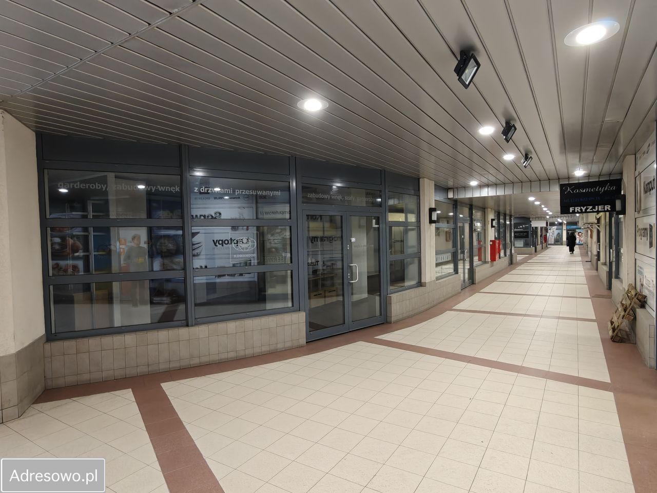 Lokal Warszawa Gocław, ul. gen. Augusta Emila Fieldorfa "Nila". Zdjęcie 2