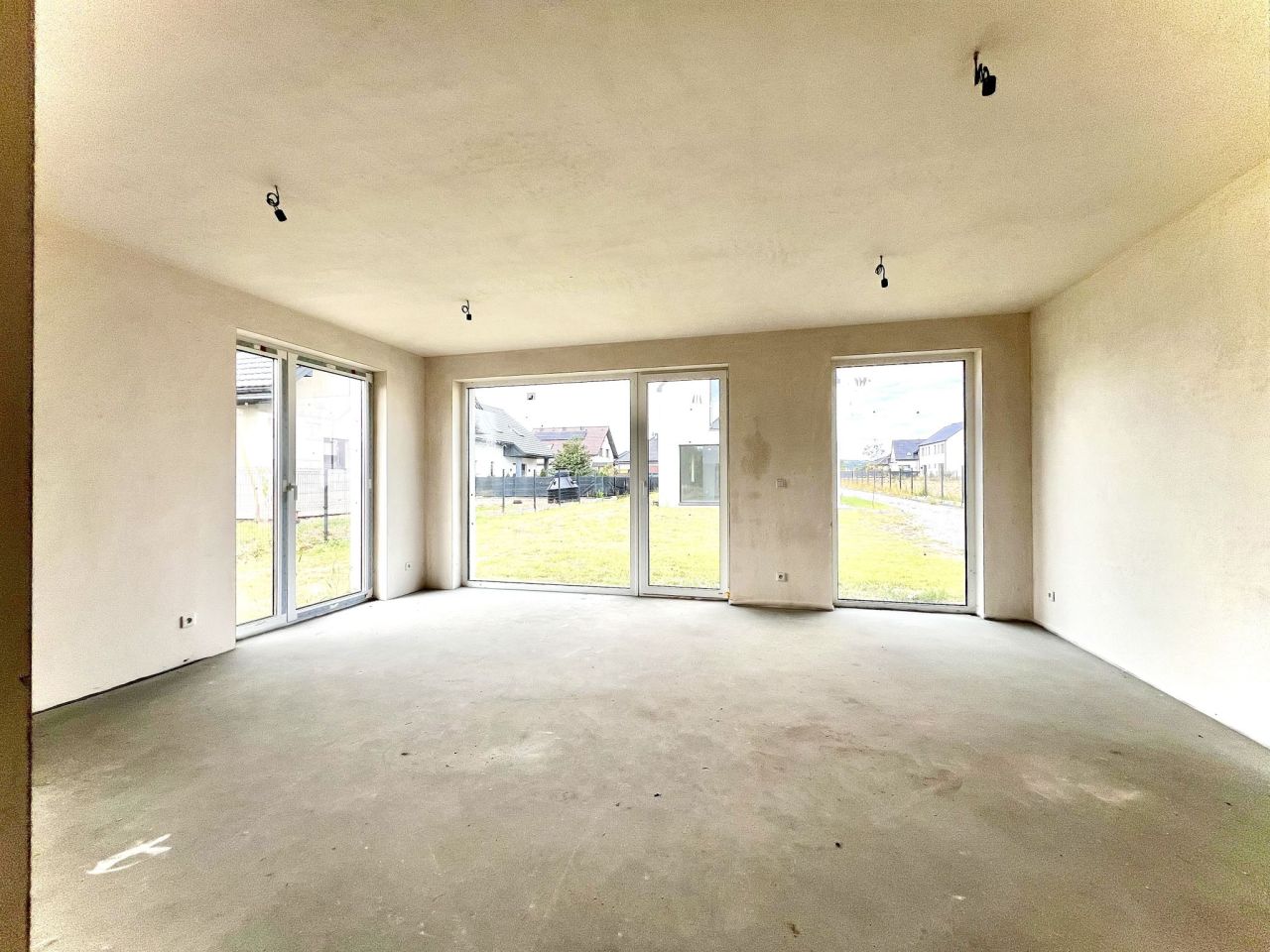 dom wolnostojący, 5 pokoi Mników. Zdjęcie 6