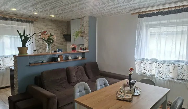 dom wolnostojący, 3 pokoje Jugów Jastrzębiec, ul. Grzybowska