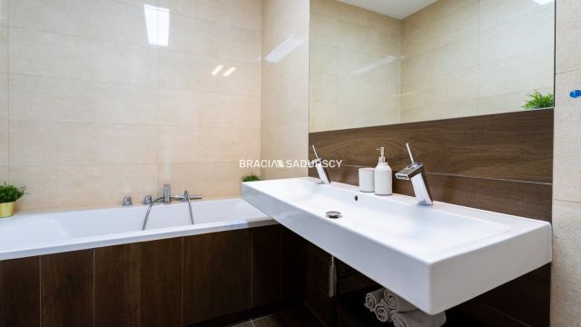 Mieszkanie 4-pokojowe Kraków Prądnik Czerwony, ul. Dobrego Pasterza. Zdjęcie 16