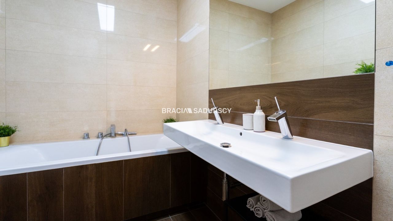 Mieszkanie 4-pokojowe Kraków Prądnik Czerwony, ul. Dobrego Pasterza. Zdjęcie 16