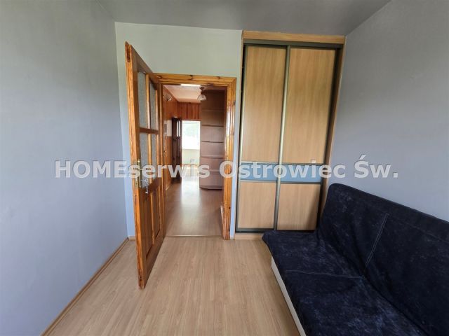 Mieszkanie 3-pokojowe Ostrowiec Świętokrzyski Stawki. Zdjęcie 2