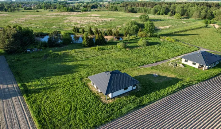 dom wolnostojący, 4 pokoje Łaszczówka, ul. Pogodna