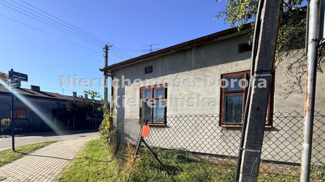 dom wolnostojący, 2 pokoje Tomaszów Mazowiecki, ul. Smugowa. Zdjęcie 1