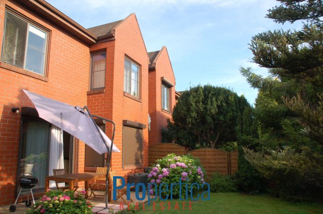 dom szeregowy, 5 pokoi Warszawa Targówek, ul. Karkonoszy. Zdjęcie 3