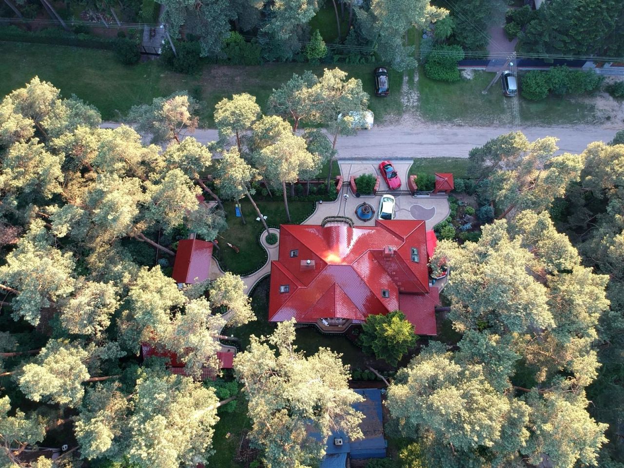 dom wolnostojący, 6 pokoi Sokolniki-Las, ul. Jana Kilińskiego. Zdjęcie 2