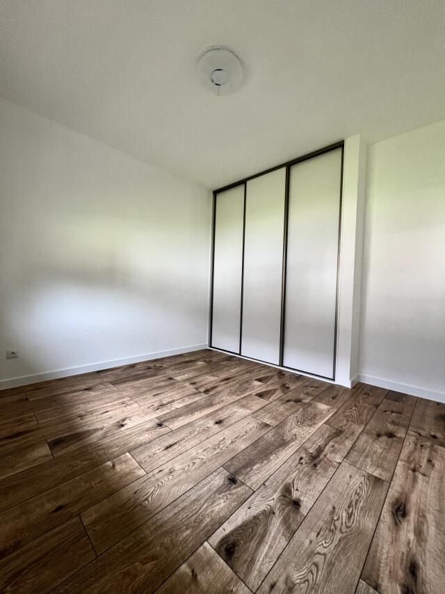 dom wolnostojący, 3 pokoje Obora. Zdjęcie 4