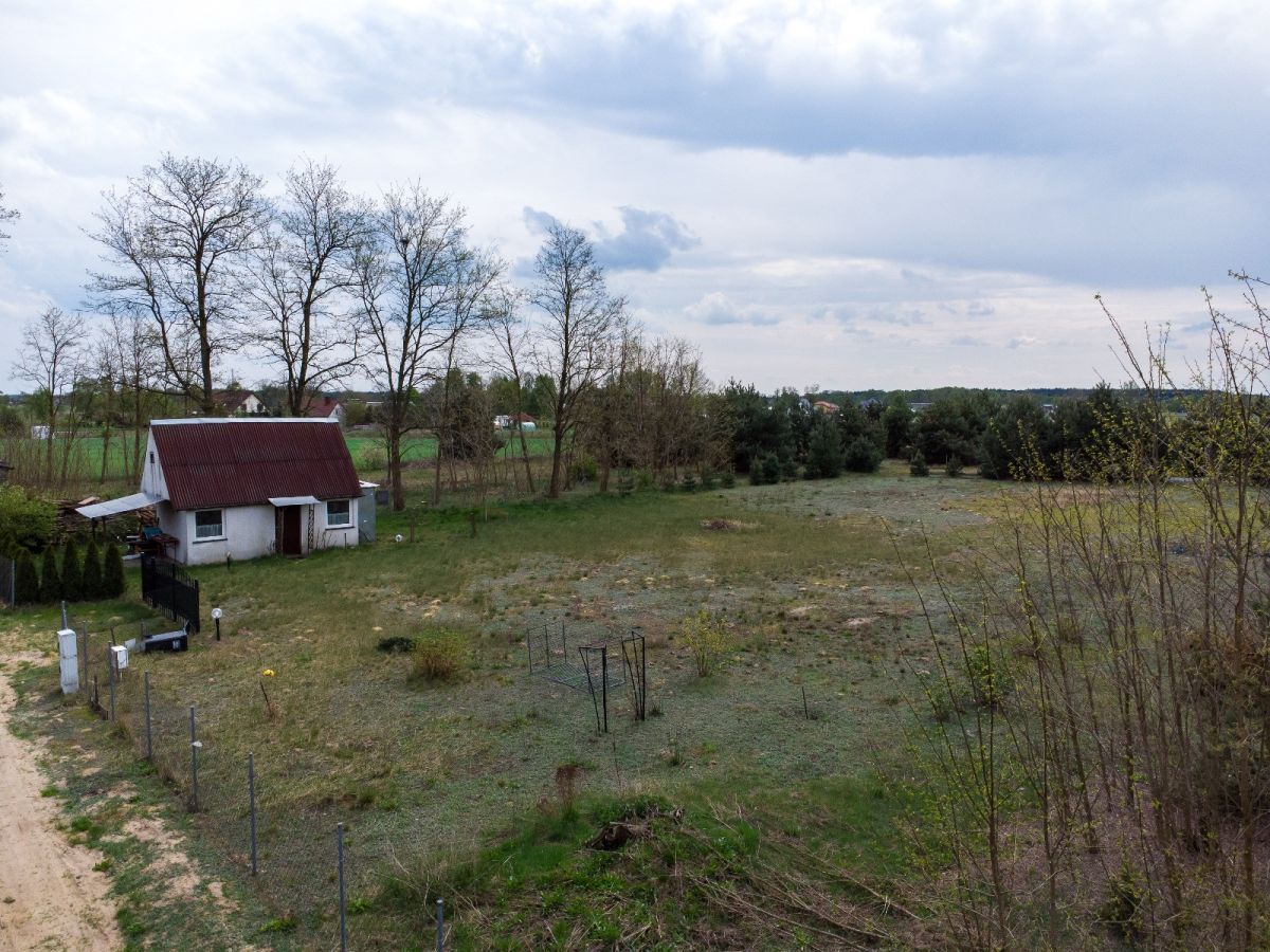 dom wolnostojący, 2 pokoje Złotniki. Zdjęcie 5