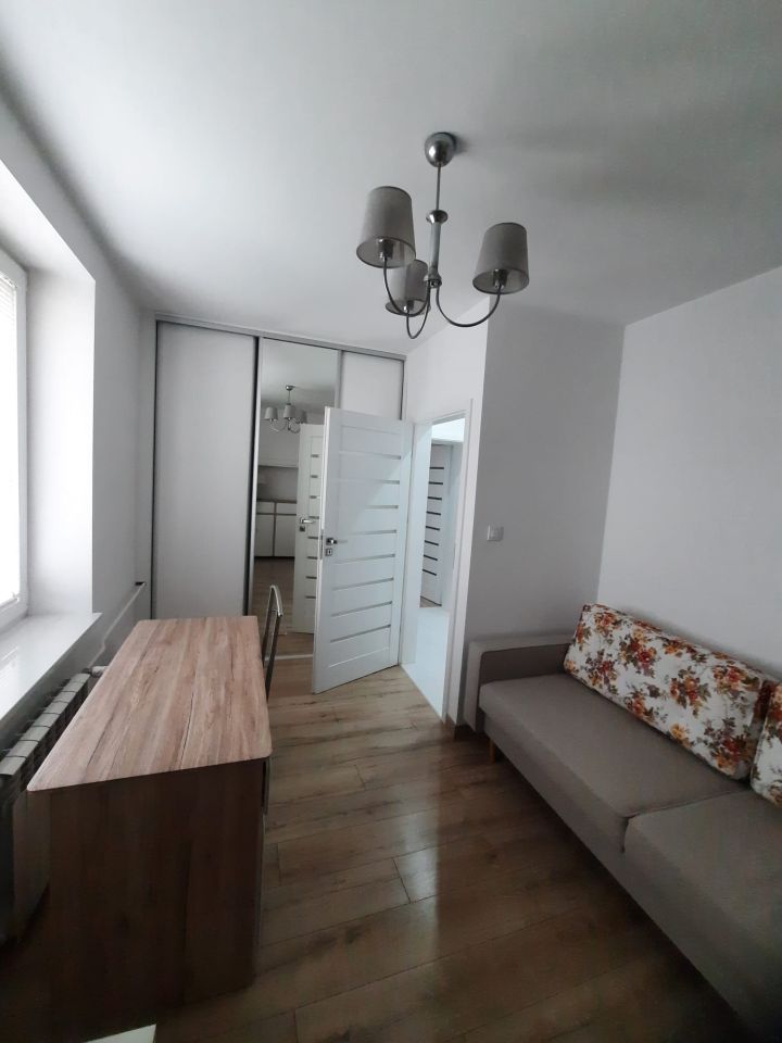 Mieszkanie na sprzedaż bez pośredników          
          
            ul. Tadeusza Kościuszki          
          
            Busko-Zdrój Centrum - Widok 3