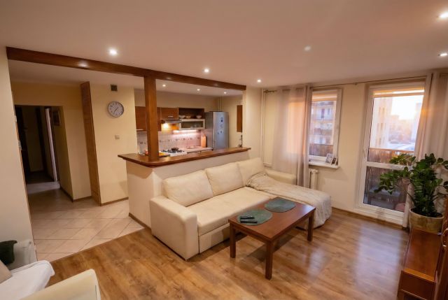 Mieszkanie 3-pokojowe Bytom, os. gen. Jerzego Ziętka. Zdjęcie 1