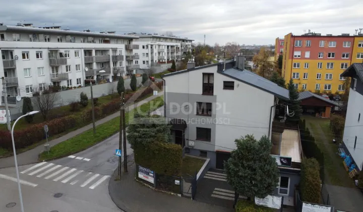 dom wolnostojący, 10 pokoi Kielce