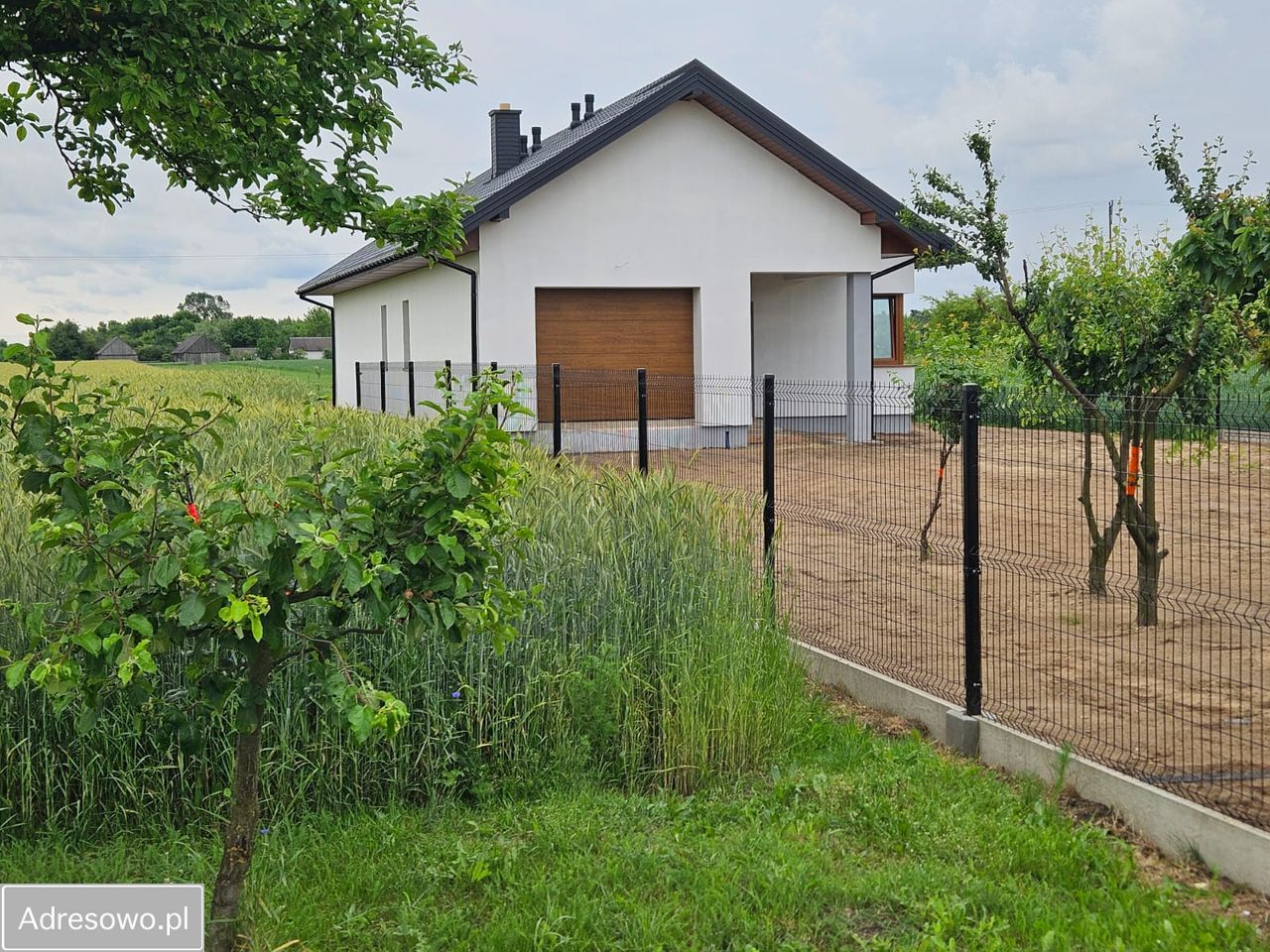 dom wolnostojący, 3 pokoje Ciepła. Zdjęcie 2