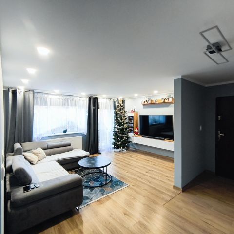 Mieszkanie 3-pokojowe Oparzno. Zdjęcie 1