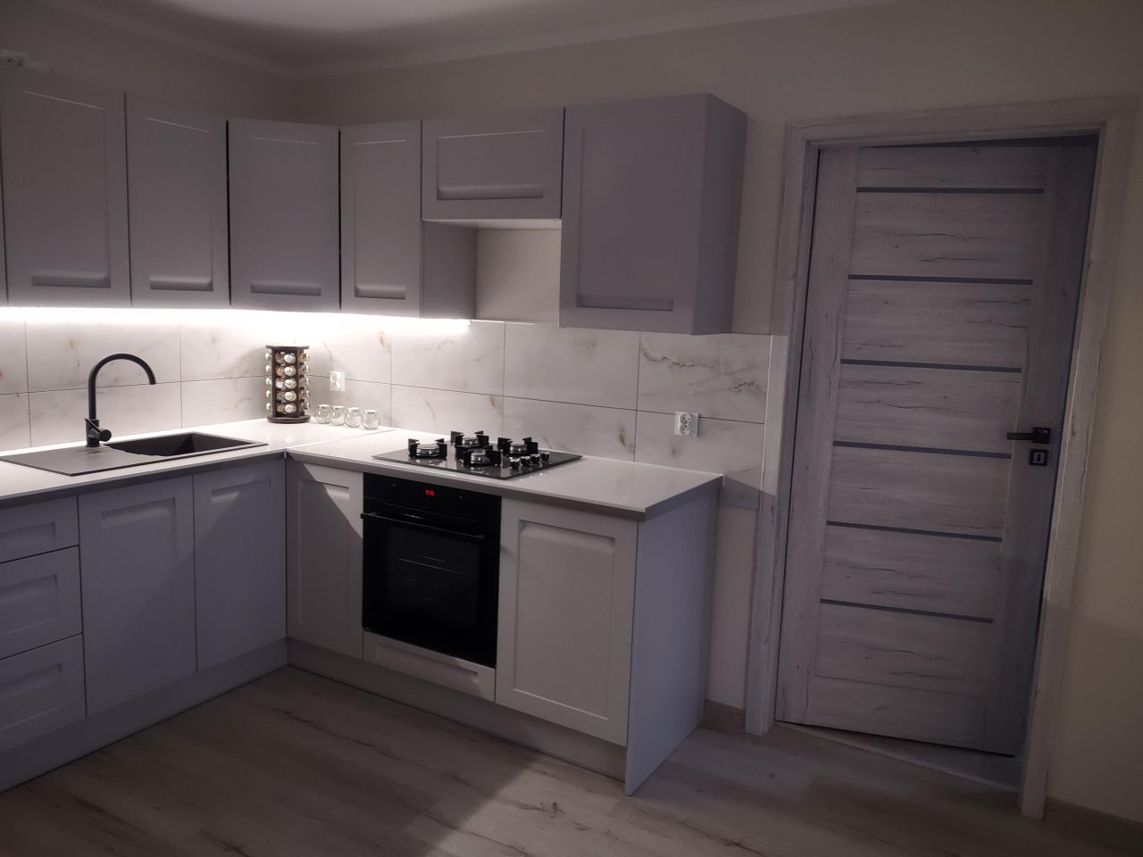 Mieszkanie 2-pokojowe Starzyce, Brak. Zdjęcie 9