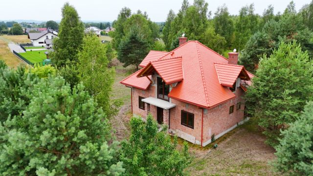 dom wolnostojący, 5 pokoi Bratkowice. Zdjęcie 1