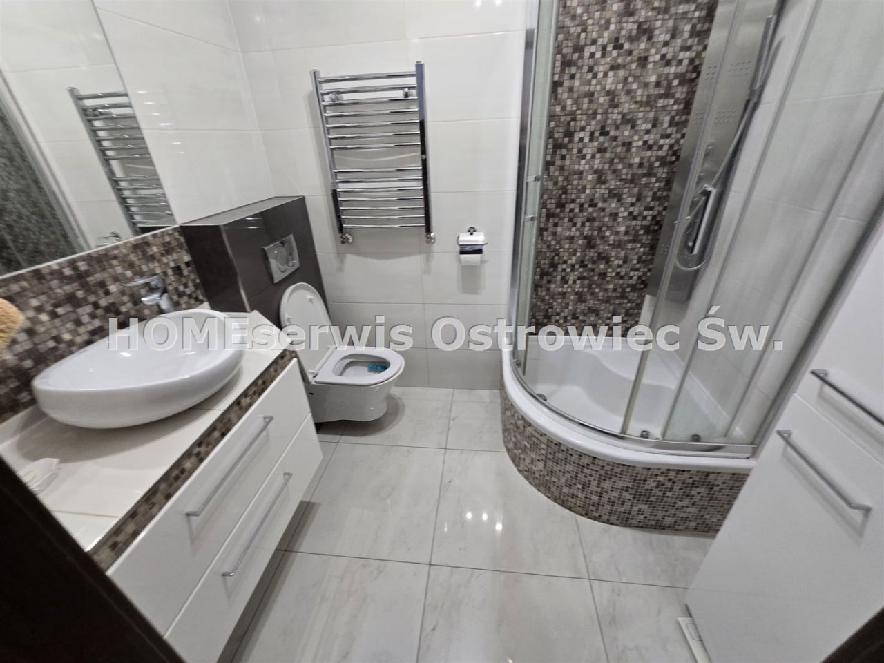 dom wolnostojący, 5 pokoi Ostrowiec Świętokrzyski Gutwin. Zdjęcie 9