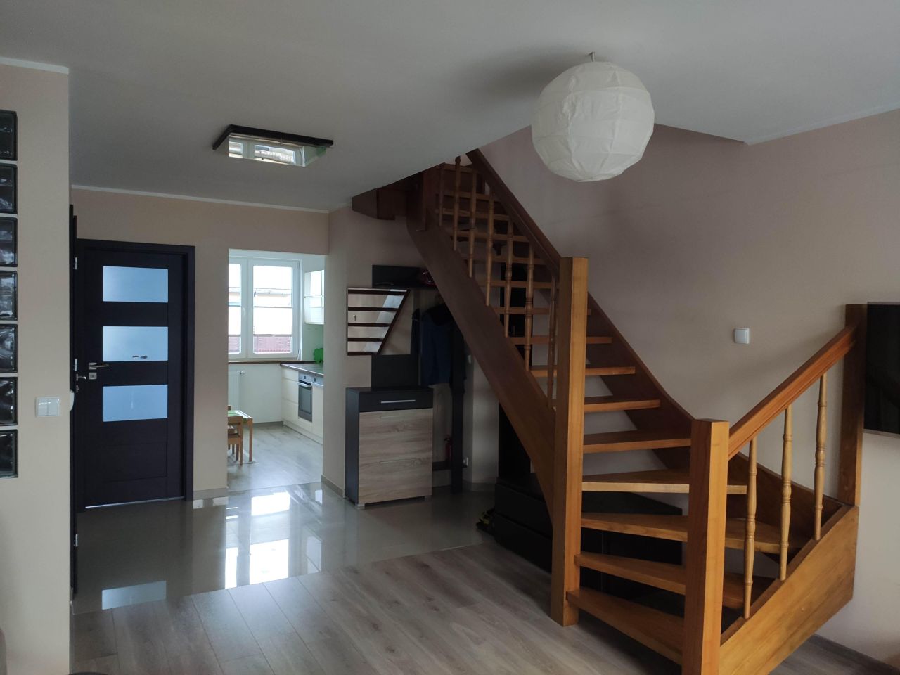 Mieszkanie 3-pokojowe Cedry Wielkie, ul. Leśna. Zdjęcie 1