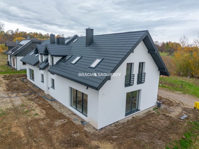 bliźniak, 6 pokoi Koźmice Wielkie. Zdjęcie 30