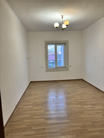 Mieszkanie 3-pokojowe Huta-Dąbrowa, ul. Hutnicza. Zdjęcie 1