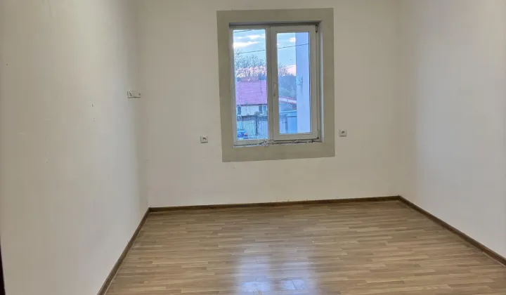 Mieszkanie 3-pokojowe Huta-Dąbrowa, ul. Hutnicza