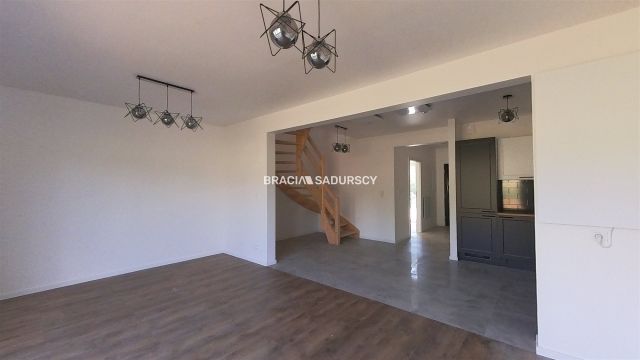 dom szeregowy, 5 pokoi Łodygowice, ul. Zielna. Zdjęcie 18