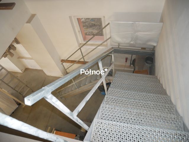 Hala/magazyn Iwiny. Zdjęcie 9