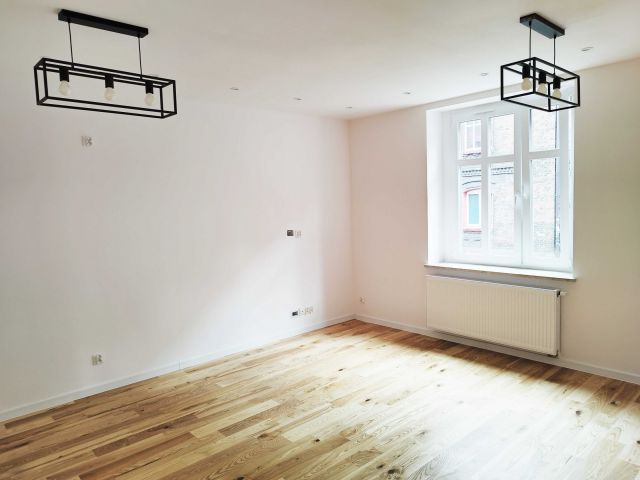 Mieszkanie 3-pokojowe Świętochłowice, ul. Wiktora Polaka. Zdjęcie 1