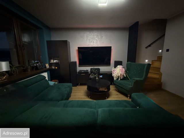 Mieszkanie 4-pokojowe Legnica. Zdjęcie 1