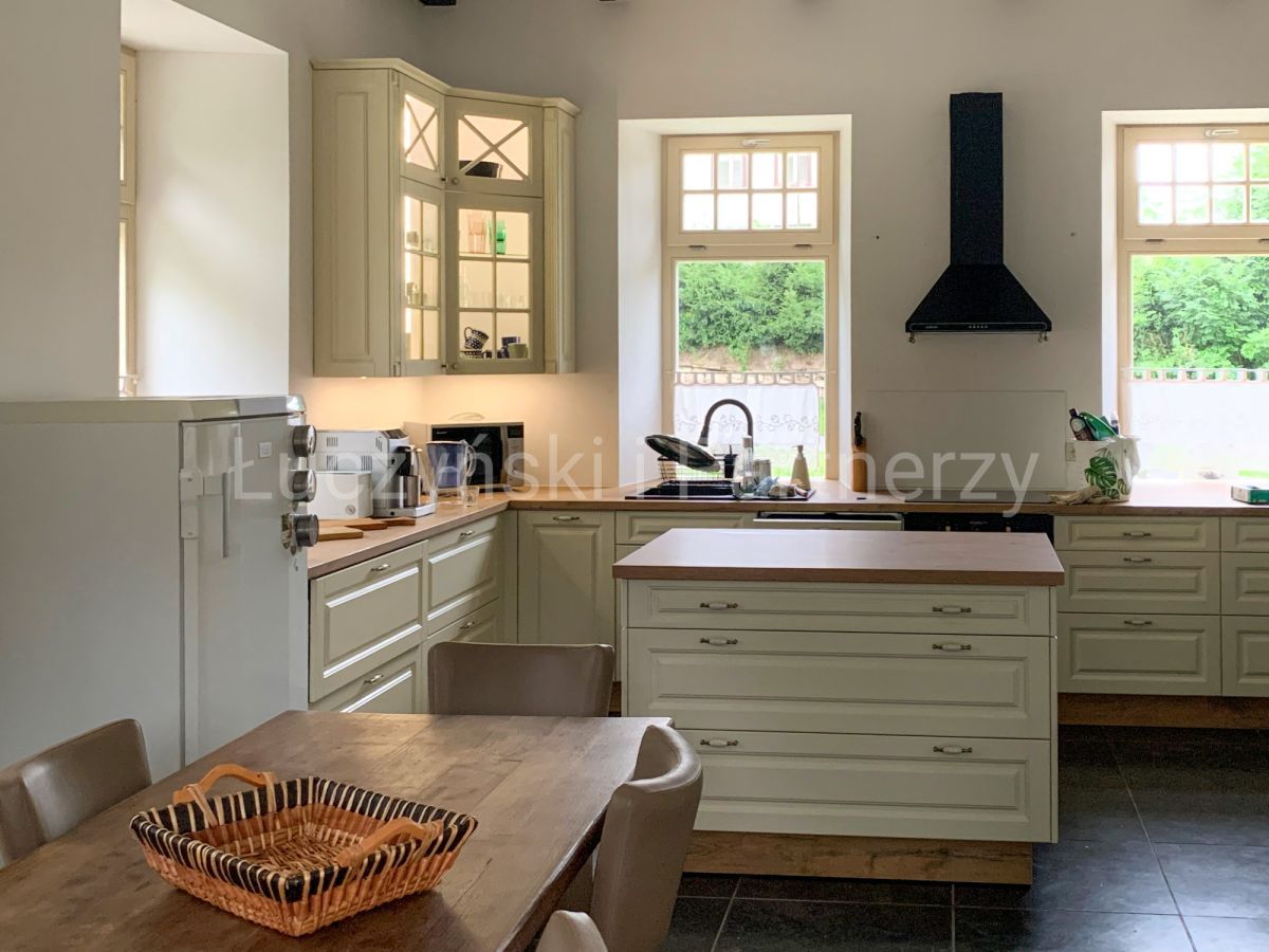 dom wolnostojący, 10 pokoi Dębowy Gaj. Zdjęcie 18