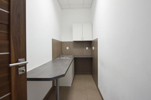 Lokal Łódź Polesie, al. Włókniarzy. Zdjęcie 3