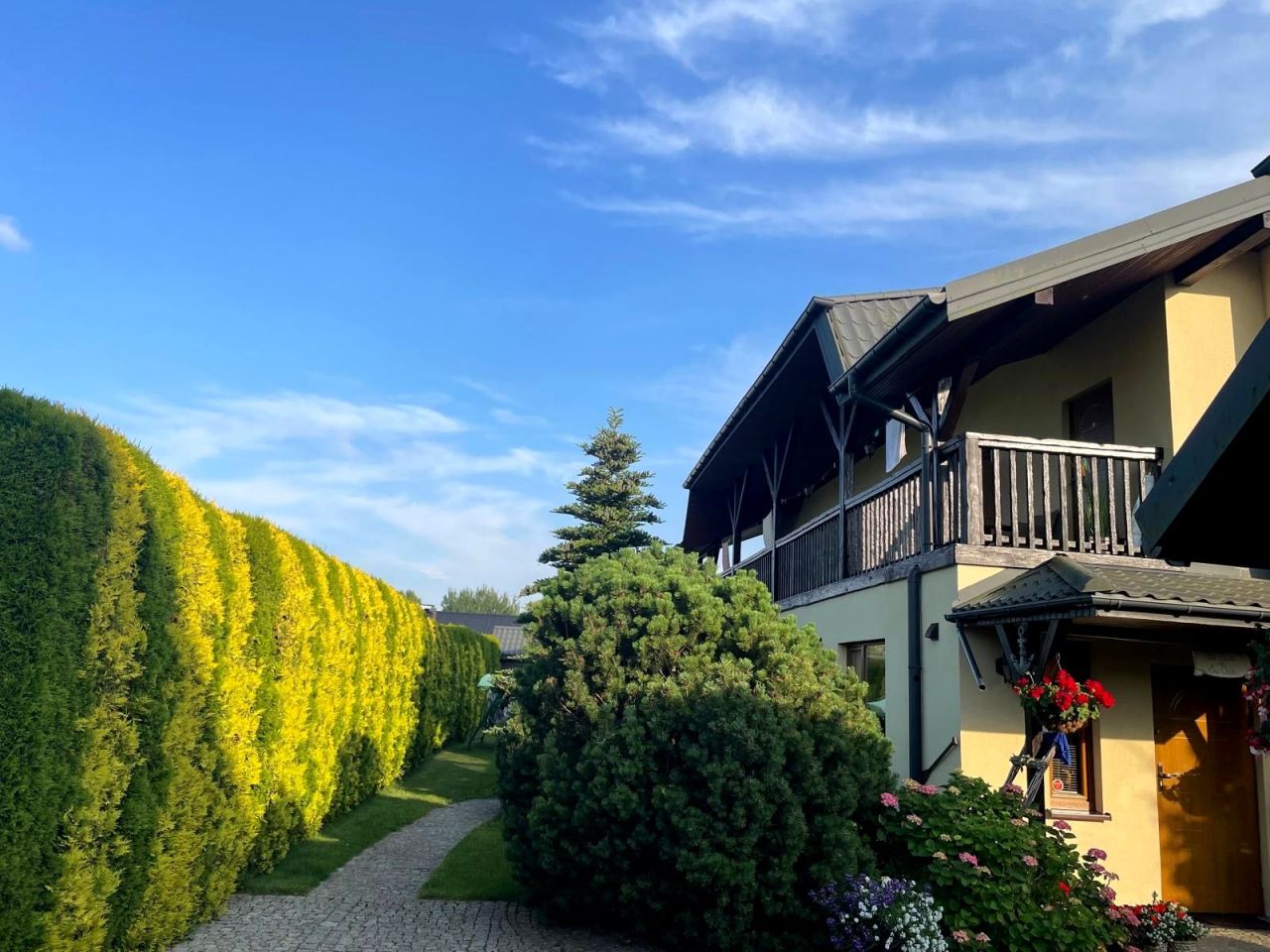 dom wolnostojący, 14 pokoi Dąbki, ul. Osiedlowa. Zdjęcie 8