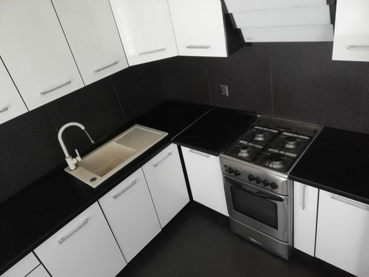 Mieszkanie 4-pokojowe Radom Prędocinek. Zdjęcie 2