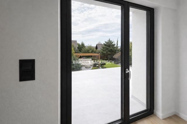 dom wolnostojący, 5 pokoi Niepołomice, ul. Stefana Roweckiego. Zdjęcie 22