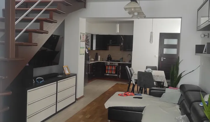 dom wolnostojący, 9 pokoi Zielonka Bankówka