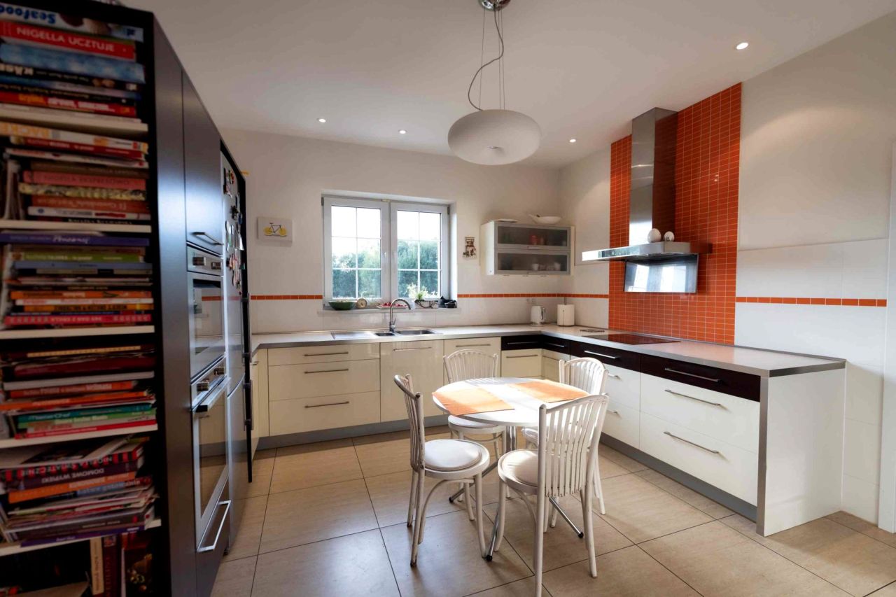 dom wolnostojący, 11 pokoi Stary Wielisław. Zdjęcie 9