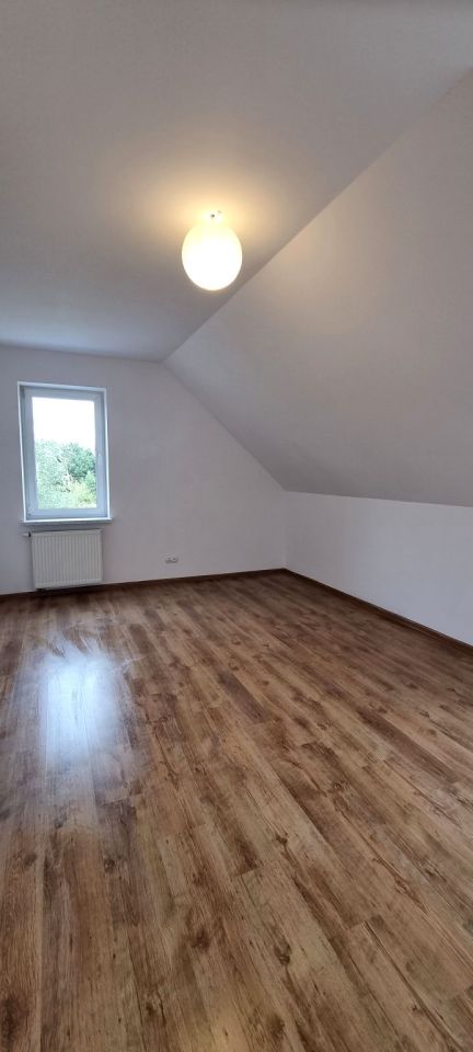 dom wolnostojący, 5 pokoi Damienice. Zdjęcie 6